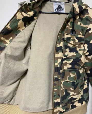 XLARGE 카모플라쥬 후드 부착 점퍼 새상품급