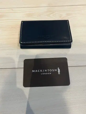MACKINTOSH 네이비 3단 폴더형 지갑