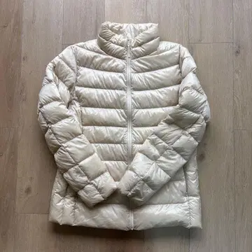 UNIQLO 아이보리 XL 울트라 라이트 다운 자켓