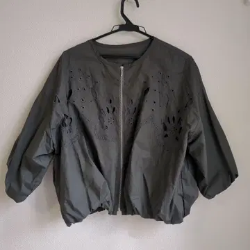 [ 미사용 새상품 ] tal.by yumi 자수 그레이 자켓 S 사이즈