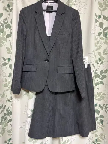 ViVi 스트라이프 스커트 수트 13 & 11호 새상품 스커트