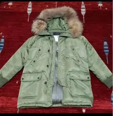 투모로우랜드 에디션 다운 코트