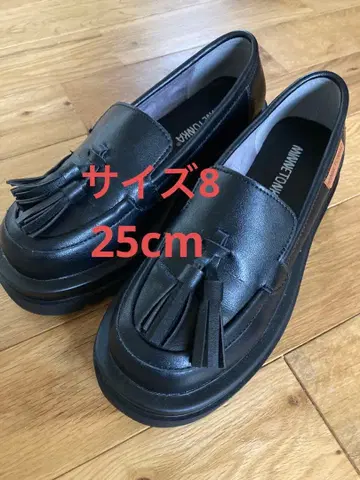 태슬 장식 블랙 로퍼