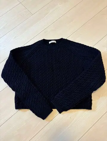 네이비 케이블 짜임 니트 긴팔 MACPHEE [새상품급]