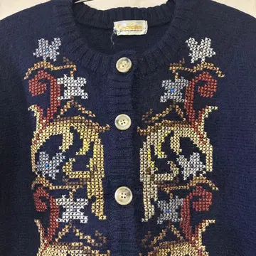 빈티지 북유럽 스타일 자수 자카드 울 니트 베스트 네이비