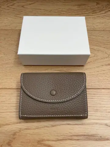 새상품급 vasic  Flap mini 미니 지갑 토프