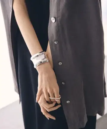 TODAYFUL 뉴앙스 와이드 커프 뱅글