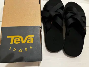 Teva 크로스 스트랩 샌들 블랙
