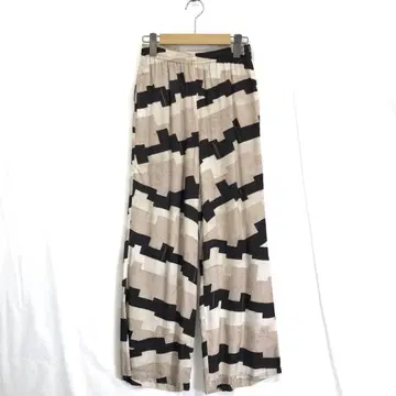 DES PRES : 지오메트릭 스텝 프린트 이지 스트레이트 팬츠