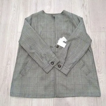 미사용 새상품 ELVENCE DEUX 자켓