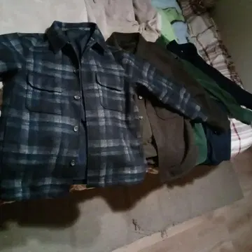 유니클로 오버 셔츠 자켓 등 겉옷 4세트