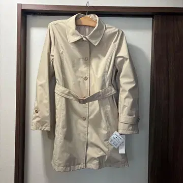 베이지 트렌치코트 스트라이프 안감