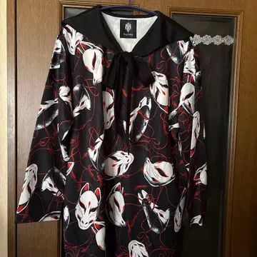 Drug honey 여우 마스크 패턴 긴팔 셔츠