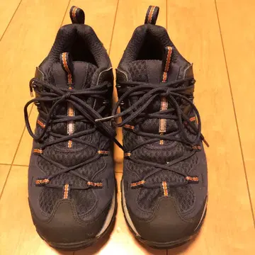 컬럼비아 트레킹 슈즈 25.5cm