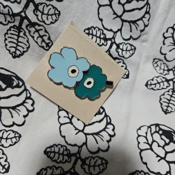 마리메꼬 우니코 핀 배지