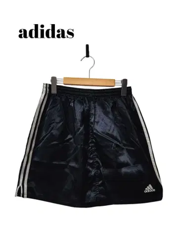 1111618 adidas '00 3 스트라이프 미니 스커트