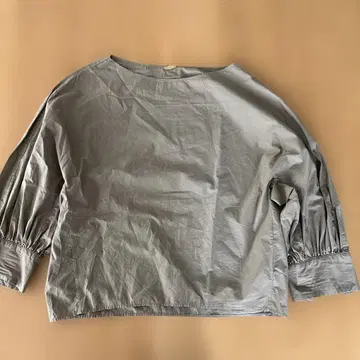 MUSE 그레이 벌룬 슬리브 셔츠