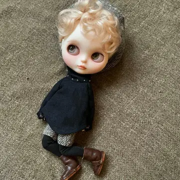 커스텀 아이시 인형