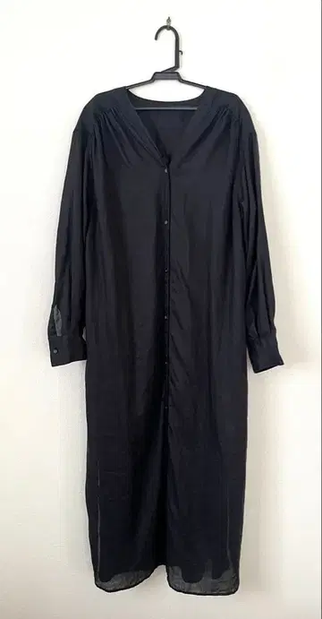 카구레 라미 V넥 린넨 원피스