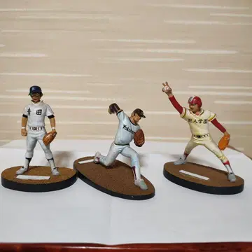 야구 피규어 3점