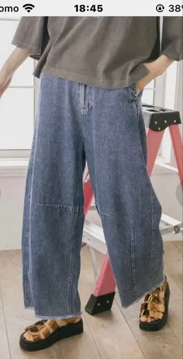 [ niko and - ] 셀프 컷 배럴 데님 인디고 블루 L 사이즈