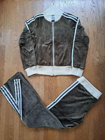 새상품급 adidas 브라운 저리 상하의 세트 M