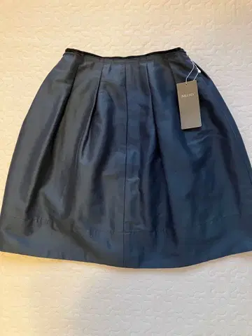 BALLSEY 네이비 플레어 스커트 36 투모로우랜드