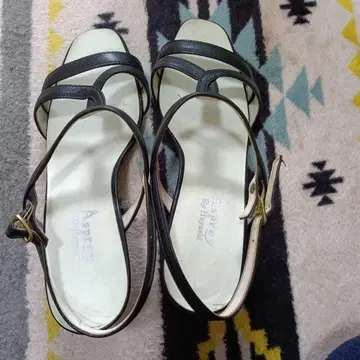 Aspire 블랙 샌들 23.5cm