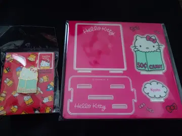 헬로키티전 교토 한정판 아크릴 스탠드 & 핀 배지