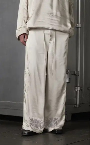 [ GRANCY ] 피안화 치마바지 아이보리 S 사이즈