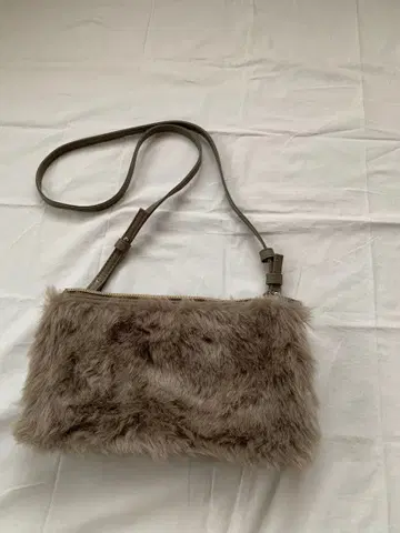 퍼 가죽 숄더백