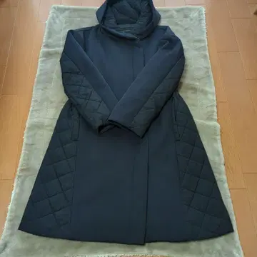 [ 밴야드 스톰 ] 네이비 퀼팅 롱 자켓 후드 부착