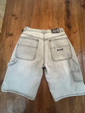 BLESS U 그레이 숏팬츠