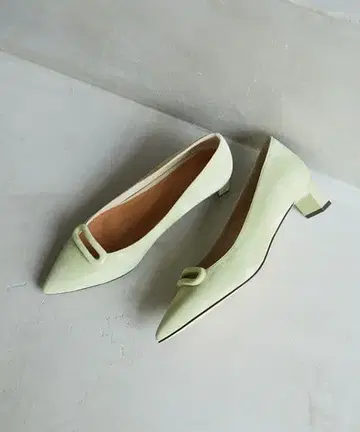 [ 미사용 새상품 ] Au BANNISTER 오벌 모티브 펌프스