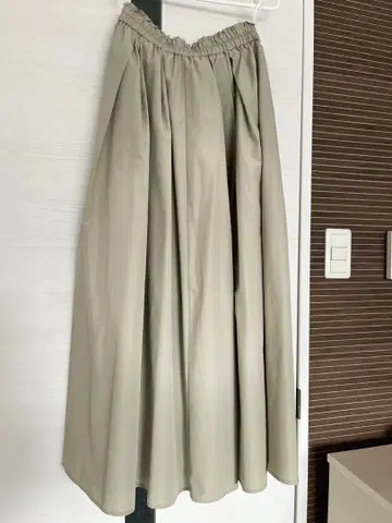 [ 새상품급 ] 프로포션 바디 드레싱 롱 스커트 S 사이즈