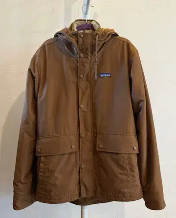 Patagonia 마운틴 파카 브라운