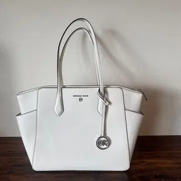 MICHAEL KORS 화이트 토트백