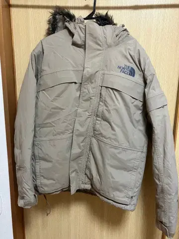 THE NORTH FACE 베이지 다운 자켓