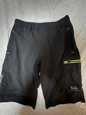 G.G. 블랙 숏팬츠 S 사이즈