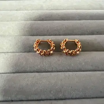 스터드 스파이크 디자인 핑크 골드 색상 후프 귀걸이