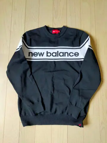 new balance 스트라이프 크루넥 스웨터