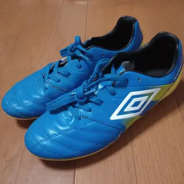 축구 스파이크 24cm