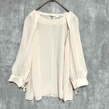 새상품급 UNTITLED 소매 리본 포함 쉬폰 블라우스 오피스 룩