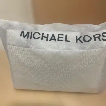 미사용 새상품 마이클코어스 숄더백