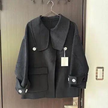 RISILIN 블랙 자켓 카라 부착