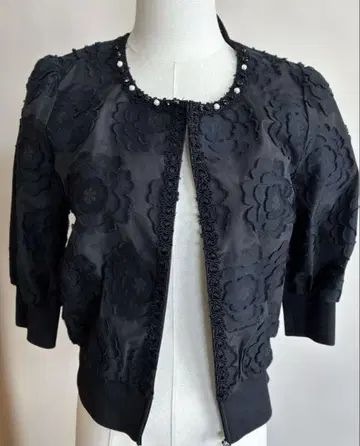 블랙 꽃무늬 반팔