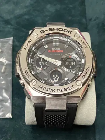 CASIO G-SHOCK GST W110D