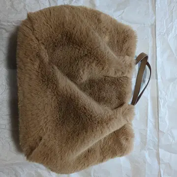 Ray BEAMS 베이지 퍼 숄더백