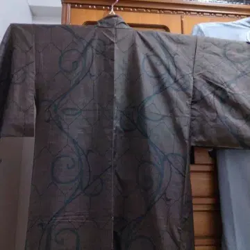 오시마 명주 짙은 갈색에 짙은 녹색