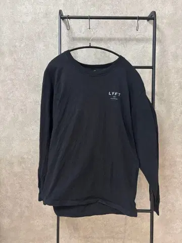 [ 세일 ] LYFT 블랙 긴팔 티셔츠 M